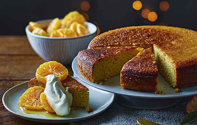 Clementine cake with cream and orange